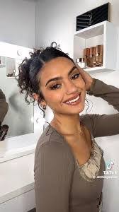 Jacqueline Viera's Instagram, Twitter & Facebook