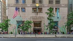 Is an american luxury jewelry and specialty retailer headquartered in new york city. Tiffany Co Wikipedia