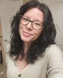 I don't know if I've ever loved a bundle more. No need to mix oils to find  the perfect blend! Just add a few drops of your favorite Simplified oil to  your