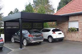 Carport Noir Semi Adosse Fabrication Francaise En Aluminium Epais Avec Profils Robustes E Amenagement Entree Maison Abri De Voiture Moderne Garage Toit Plat