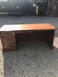 Antiquitäten schreibtisch aus der barockzeit. 6 Schreibtische 1 Bibliotheksschrank Im Antik Look Gebraucht Kaufen Bedarfsmarkt De