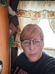 Copycat pages copying Amazon deals from this group