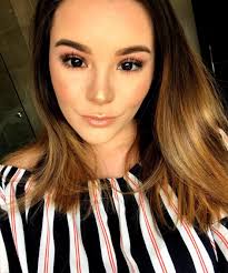 礼仪培训师Denise Ng-风尚人物-风尚圈-GFA环球风尚联盟风尚圈