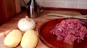 La trota è un pesce d'acqua dolce dal sapore particolarmente intenso e deciso. Ricetta Economica Favolosa Con Patate Carne Macinata E Cipolla 254 Youtube