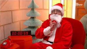 TIN NÓNG - Sáng nay khoảng 1 giờ 30 phút, ông già Noel đã lẻn vào lâu đài Học viện Sao để phát quà! 🎅🎄