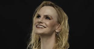 Beth Patterson headshot