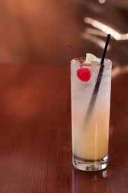 John collins is a cocktail that was attested to in 1869 but maybe older. John Collins Cocktail John Collins I Migliori Cocktail Iba Cocktail Dei Barman E Bartender Per Aperitivi