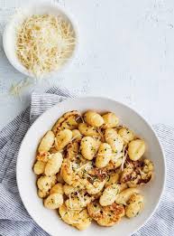 Gnocchis Au Chou Fleur Caramelise Ricardo Recipe Food Whole Food Recipes Recipes