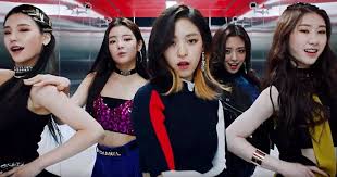 Sisters lee chaeyeon of iz*one and lee chaeryeong of itzy are known as some of the. Itzy Reveals They All Tried To Quit Jyp Entertainment Together Prior To Their Debut Koreaboo