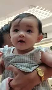 Amarah Shows Off Close Open Left and Right Moves