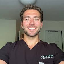 Chris Niro's Instagram, Twitter & Facebook