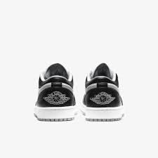 Buy and sell the greatest retro air jordans like the jordan 1, jordan 3, and jordan 11. Air Jordan 1 Low Light Smoke Grey Grailify