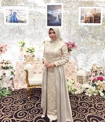 Fashion muslim 30 model baju kondangan muslim 2020 kekinian banget categories model gaun pesta cek 30 model baju kondangan kekinian 2020 disini ada baju kondangan muslim syar i couple pernikahan brokat batik terbaru memilih model baju kondangan yang elegan dan modern. 10 Model Gaun Pesta Muslimah Modern Terbaru