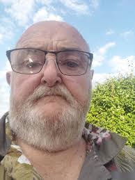 Don Breen's Instagram, Twitter & Facebook