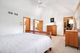 Epic collection of incredible interior rooms with vaulted ceilings. 55 Primary Bedrooms With Tall Ceilings Vaulted Cathedral Home Stratosphere