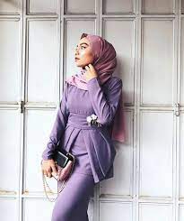 Berikut contoh perpaduan warna baju ungu dan hijab modis modern. 7 Warna Hijab Yang Cocok Untuk Gamis Dan Dress Warna Ungu Womantalk