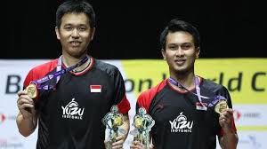 Reza pahlevi dalam pertandingan terakhir turnamen simulasi olimpiade tokyo 2020 , rabu malam, 16 juni 2021. Video Pebulu Tangkis China Ngambek Di Atas Podium Juara Mohammad Ahsan Hendra Setiawan Tribunnews Com