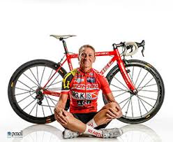 Her biggest achievement was winning the world title in the women's team time trial (1988), alongside maria canins. Ciclismo Granfondo Photo