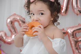 A “Two Sweet” photo shoot of this precious babygirl 💕🍩