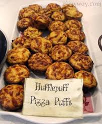 Hufflepuff Pizza Puffs Https Www Instagram Com Hpvipclub Harry Potter Parties Food Harry Potter Shower Harry Potter Theme Party