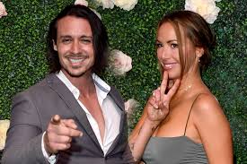 Tom finally gets down on one knee, kristen and james call it quits after a 'new girl' arrives, scheana's marital bliss is shaken by an unexpected curveball. Kristen Doute Peter Madrigal Have Same Haircut Vpr Season 8 Style Living