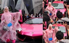 Maybe you would like to learn more about one of these? Terlalu Banyak Kereta Mewah Sampai Tak Terbawa Inilah Jadinya Pada Kereta Lamborghini Ds Vida Kisah Dunia