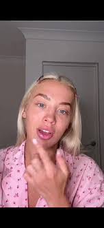 Tammy Whiting's Instagram, Twitter & Facebook