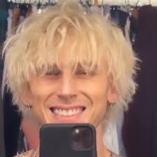 Emily Phinney (@iPhinney)