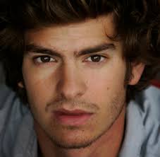 Andrew's paternal grandfather, samuel garfinkel, was born in london, to sarah and harry garfinkel, who were polish jewish immigrants; Leute Andrew Garfield Hatte Als Kind Einen Spider Man Pyjama Welt