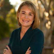 🚀 The Leadership Paradox We See So Often: