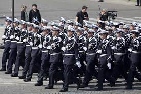 Jun 24, 2021 · depuis 1989, le stade toulousain a pris pour habitude de verser de l'eau bénite lors de chaque finale de championnat de france. Vivez Le 14 Juillet Aux Premieres Loges Ville De Paris