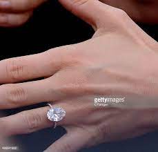 Julianne Hough Ring Google Search Unique Engagement Rings Wedding Rings Oval Wedding Rings