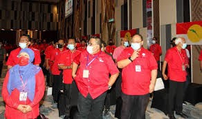 Apa yang menarik tentang gadis berusia 28. Mca Mic Sudah Buktikan Kesetiaan Selepas Pru 14 Kosmo Digital