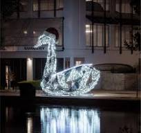 Customized 3D LED Swan Sculpture - Illuminated Christmas ...