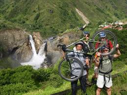 Get a 30.000 second banos de agua santa, ecuador stock footage at 29.97fps. Turismo En Ecuador Banos De Agua Santa