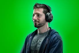 The head band is adjustable to fit your head. Razer Kraken X Multi Platform Wired Gaming Headset Black Color Rz04 02890100 R3m1 Pc Circle