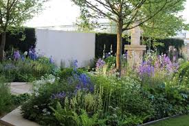 The International Designers At The 2014 Chelsea Flower Show Provide Copious Design Inspiration Garden Design British Garden Garden Architecture