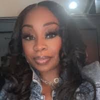 Kizzy Grant's Instagram, Twitter & Facebook