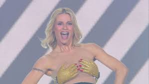 Michelle Impossible & Friends: Michelle Hunziker: inizia la seconda  puntata! Video | Mediaset Infinity