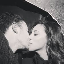 kar1n9: Leer es mi vida: Kevin y Nick Jonas con los Locos Addams