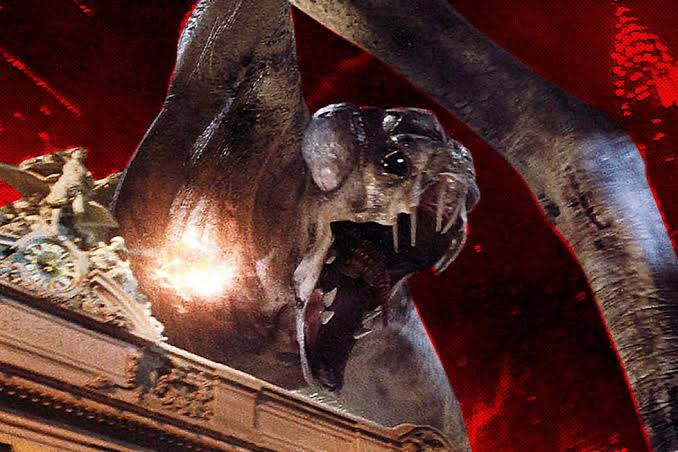 Really Internet: Your Guide To The Craziest 'Cloverfield Paradox' Theories  And Connections | Decider