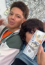 Let’s go fam!🤘🏼😎💪🏼 @ezra.gilmore.official #nicorocks #fyp #quesera  #trending #newrelease #latino #miami #newyork #shorts #chrisbrown #