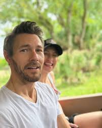 He's so handsome great actor!!!💖💖💖💖