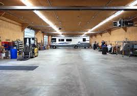 Rnr refinish are insurance repair specialists on all makes and models. Gretna Rv Body Repair Hail Dent Removal Collision Service Cbc