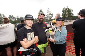 Fartfyllt folkrace i Årsunda: ”Kul att både köra och skruva”