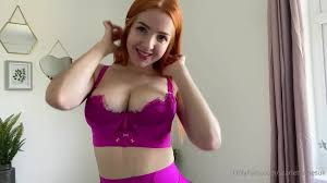 Scarlett Jones - Fucking The Delivery Guy PART 2 - Onlyfans