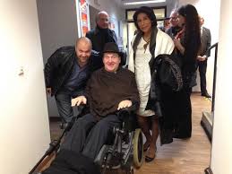 La vie de philippe pozzo di borgo bascule. Zdf On Twitter Wir Haben Philippe Pozzo Di Borgo Seine Frau Und Abdel Sellou Backstage Getroffen Menschen2012 Http T Co 9o1tx9tf