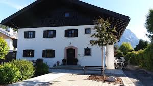 Das direkt am hausberg gelegene familienhotel stellt sich mit bilder des hauses, der zimmer und des restaurants vor. 4 Zimmer Wohnung Zu Vermieten Ludwig Thoma Strasse 10 82467 Garmisch Partenkirchen Garmisch Partenkirchen Kreis Mapio Net