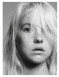 Archive : Vogue Paris under Emmanuelle Alt (April 2011 to October 2021)