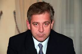 Image of HESSELBARTH AND SCHULDT OF THE RIGHT-WING GERMAN PEOPLES UNION  GESTURE